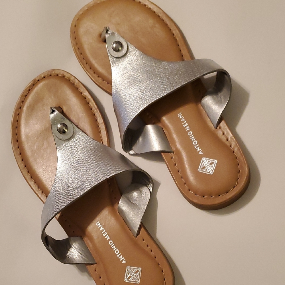 ANTONIO MELANI Metallic Silver Thong Sandals 8M